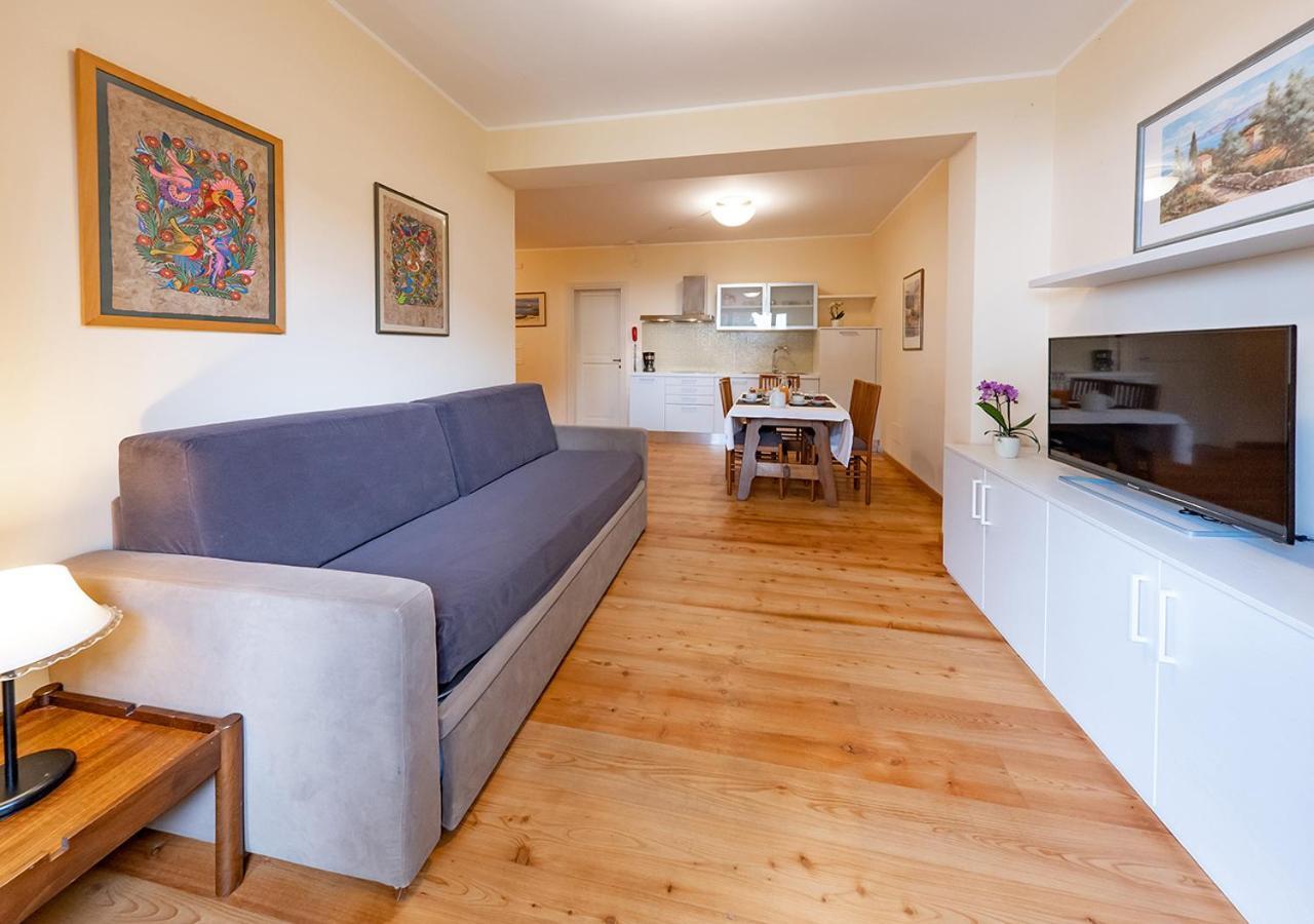 Appartamento Plus con 3 Camere da Letto e Vista Lago