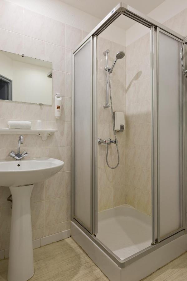 Triple Room,943962265:JPEG