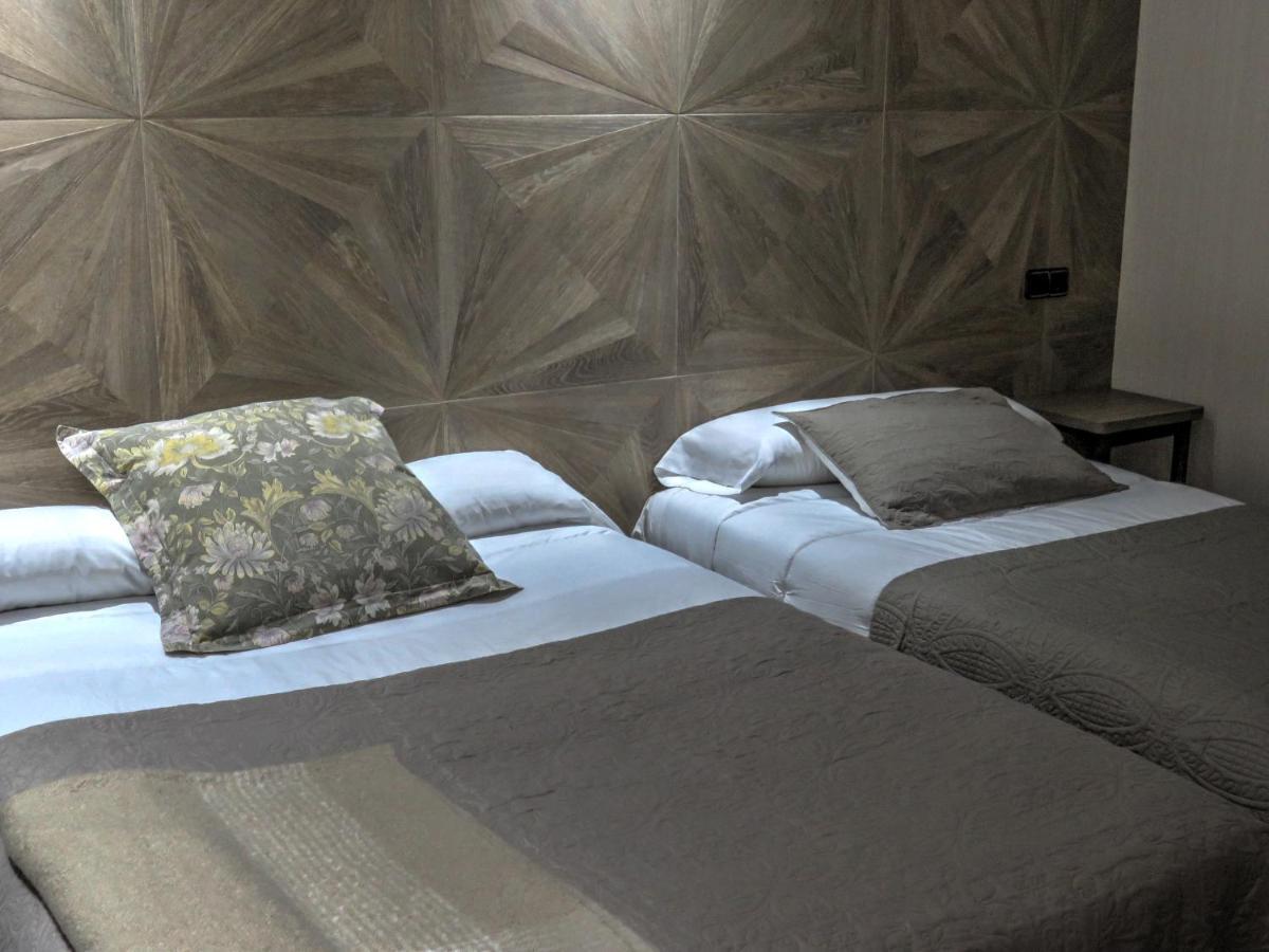 Deluxe Room,1500122434:JPEG