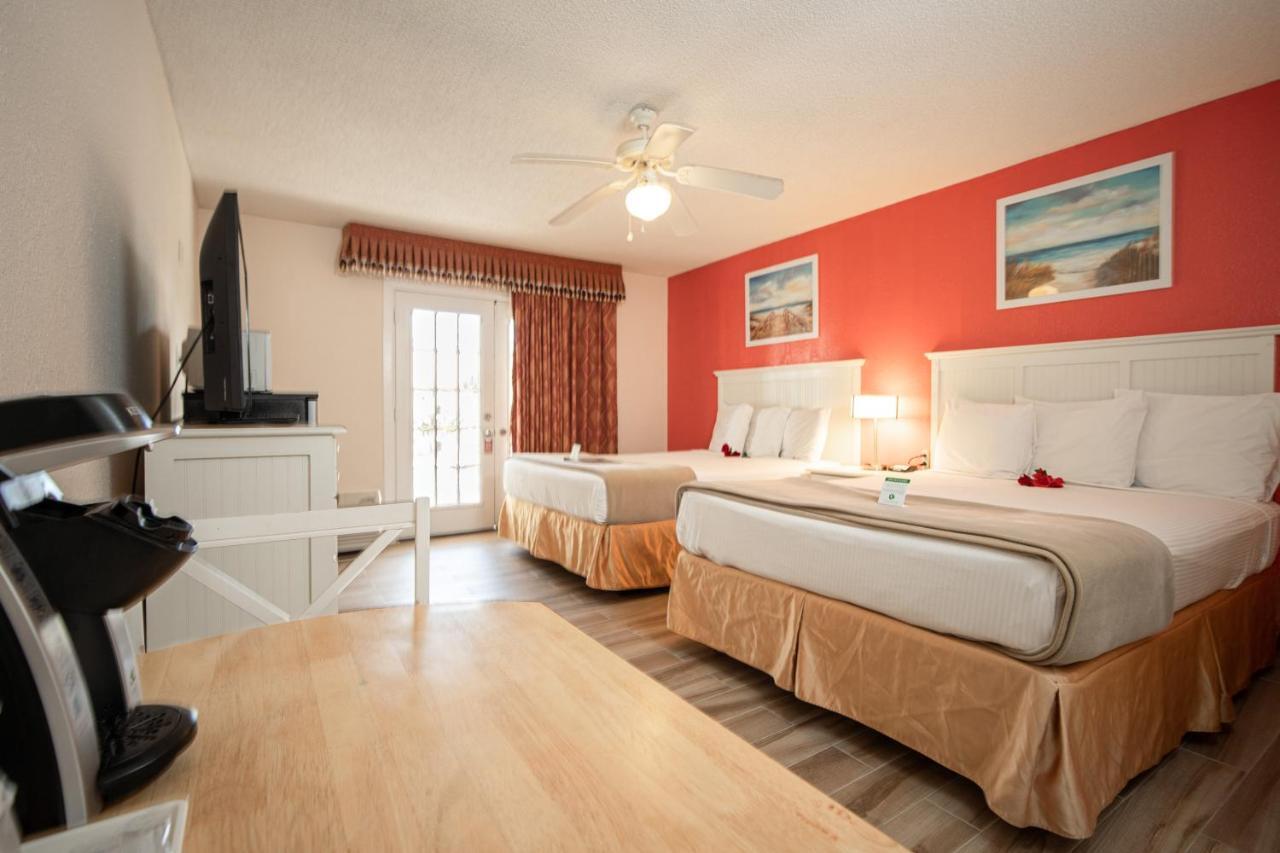 Standard Room With Two Queen Beds - Non-Smoking