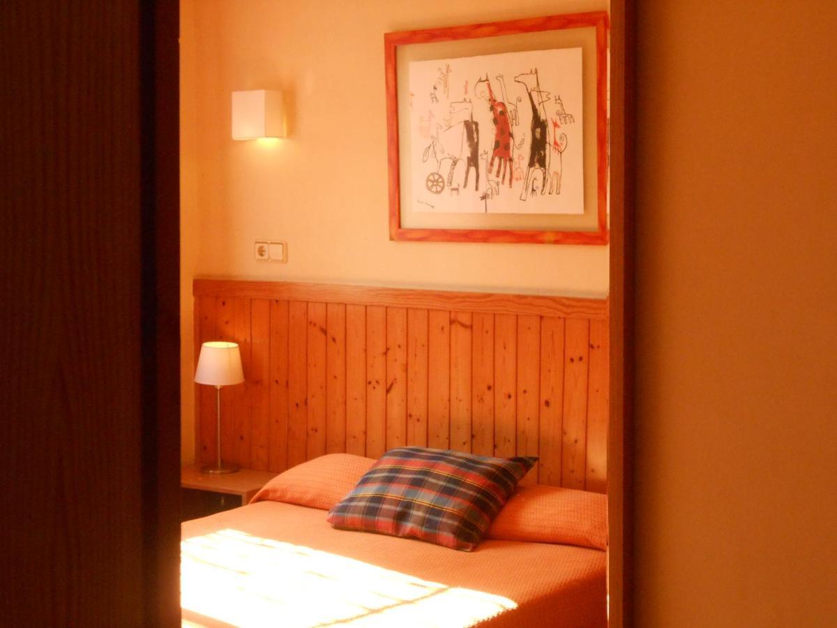 Standard Double Room with Fan,945156148:JPEG