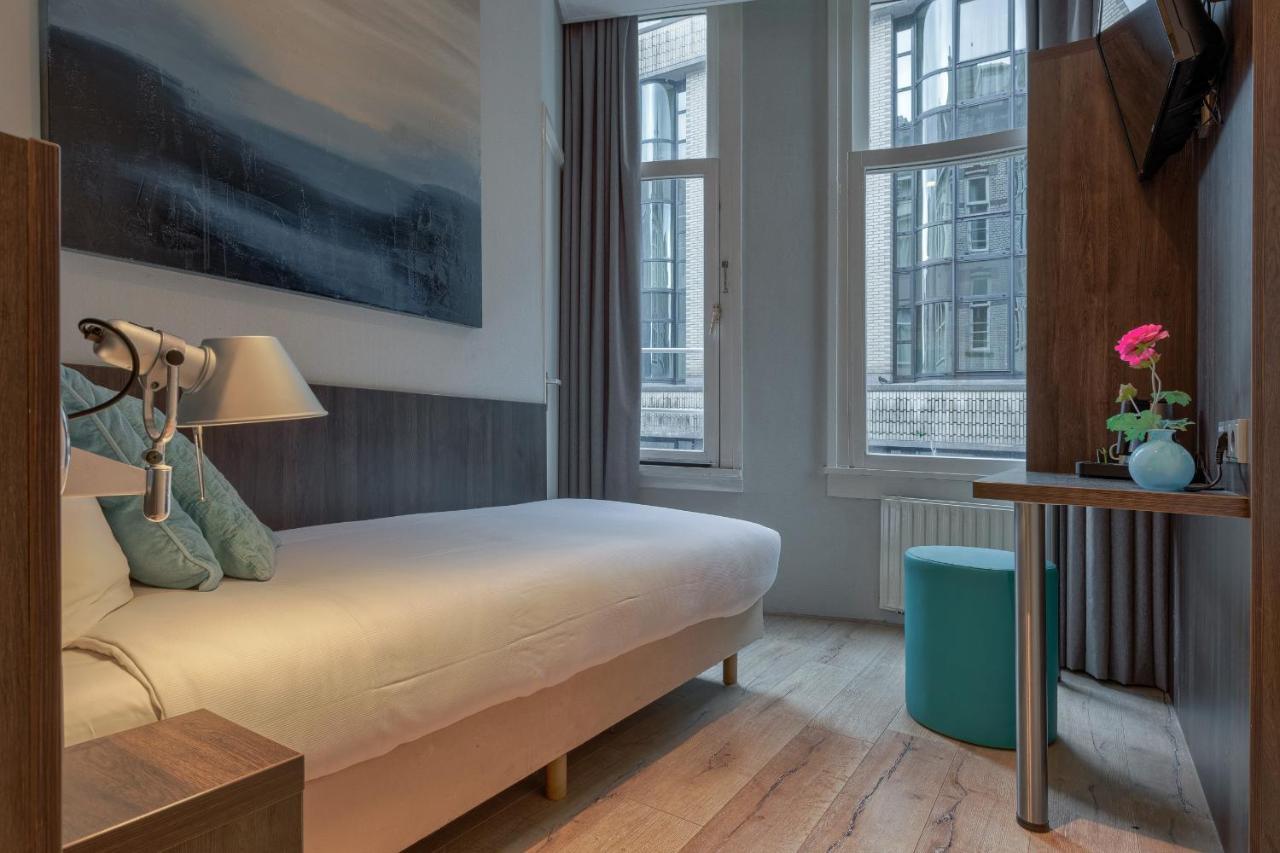 Single Room,945754363:JPEG