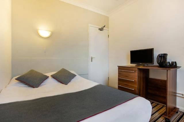 Double Room,945808747:JPEG