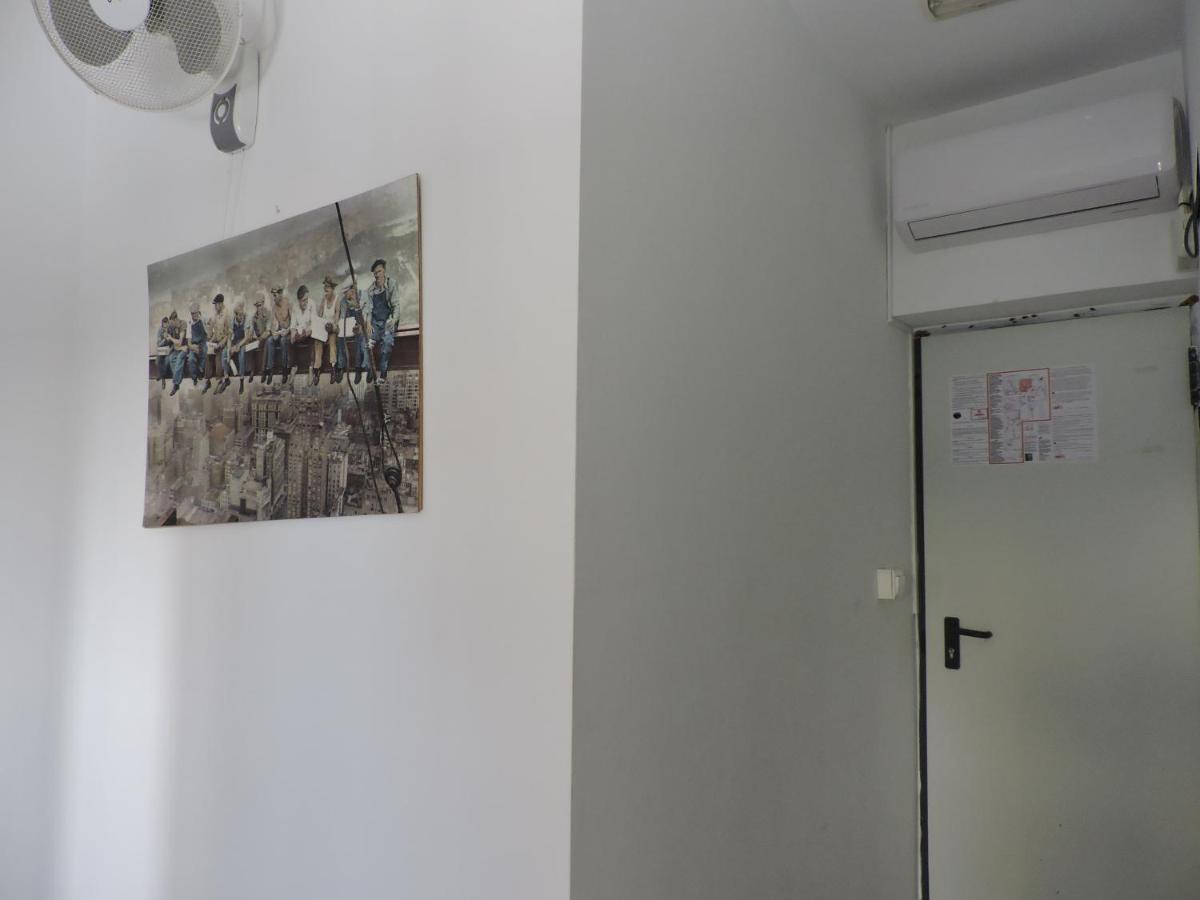 Single Room,1638485993:JPEG