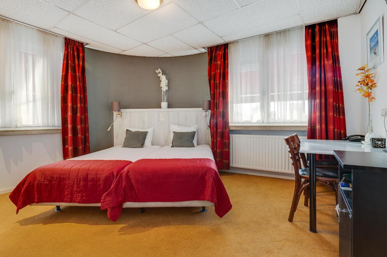 Tweepersoonskamer met 2 Aparte Bedden
