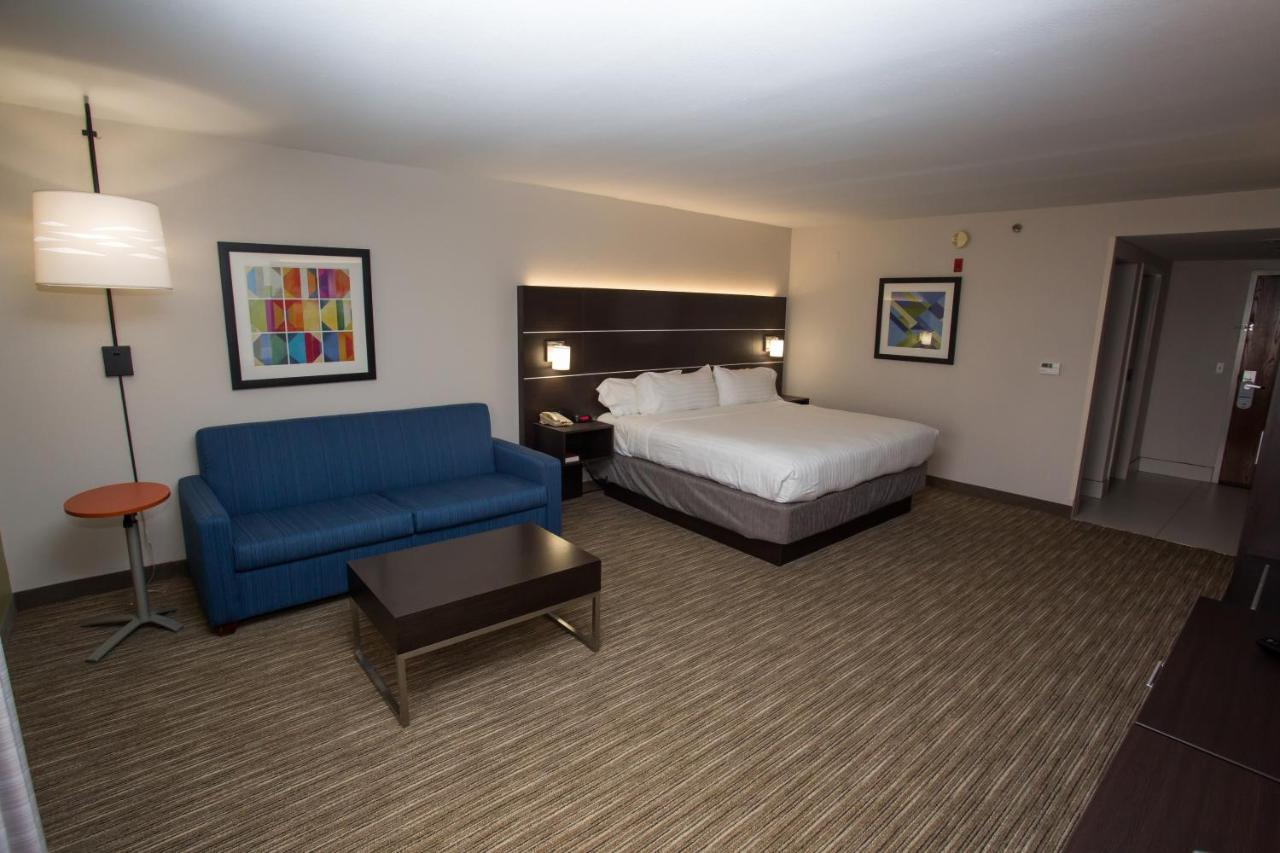 King Suite with Sofa Bed