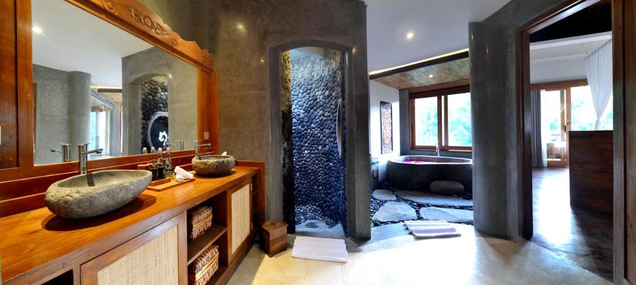 Poolvilla Akila