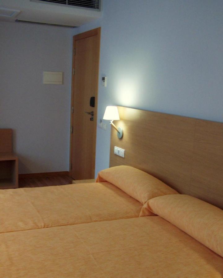 Twin Room,966707509:JPEG