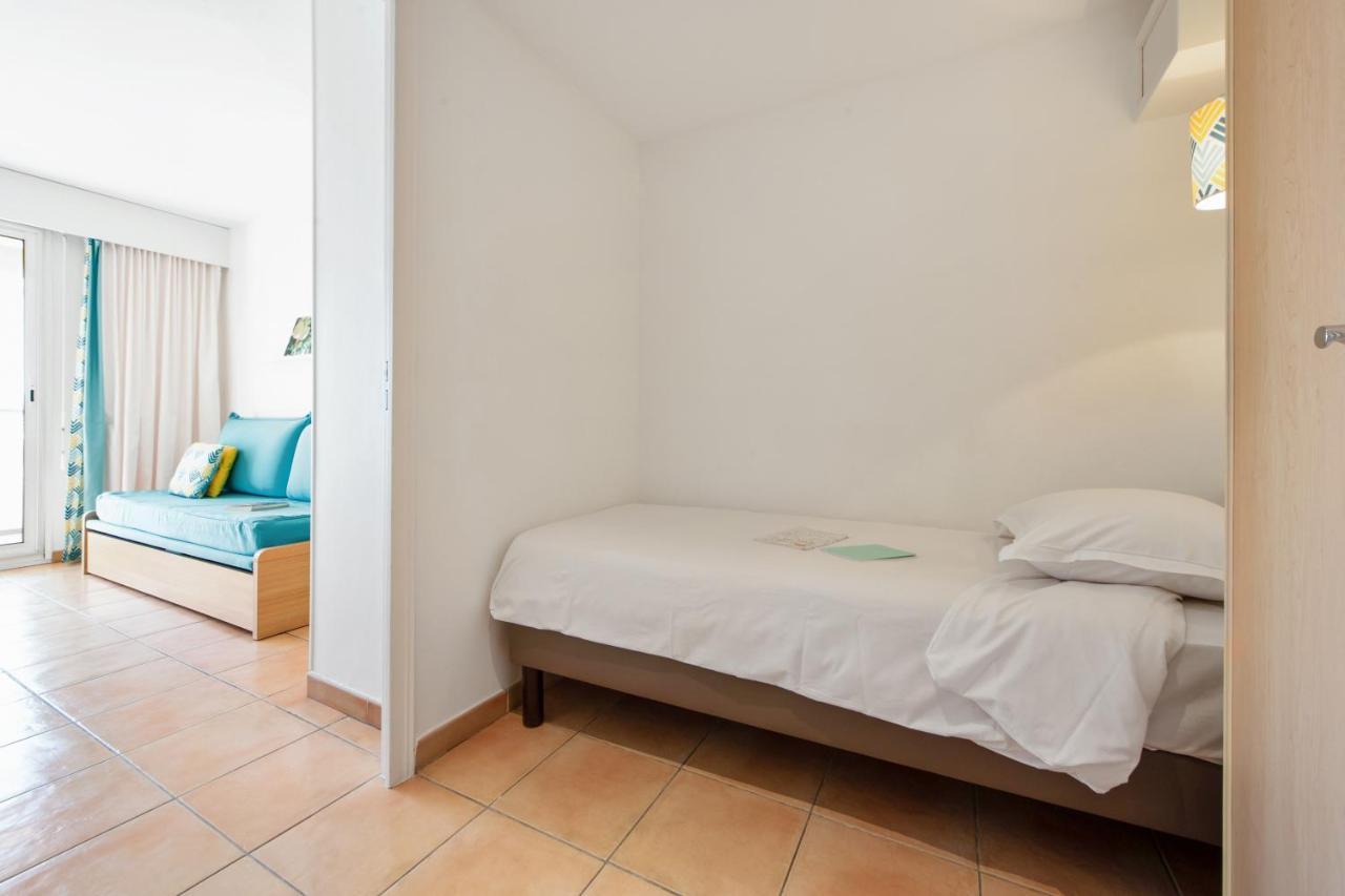 One-Bedroom Apartment with Terrace (4 People)