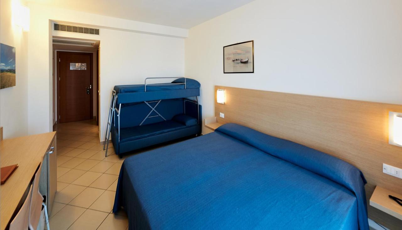 Comfort Quadruple Room,1356499289:JPEG