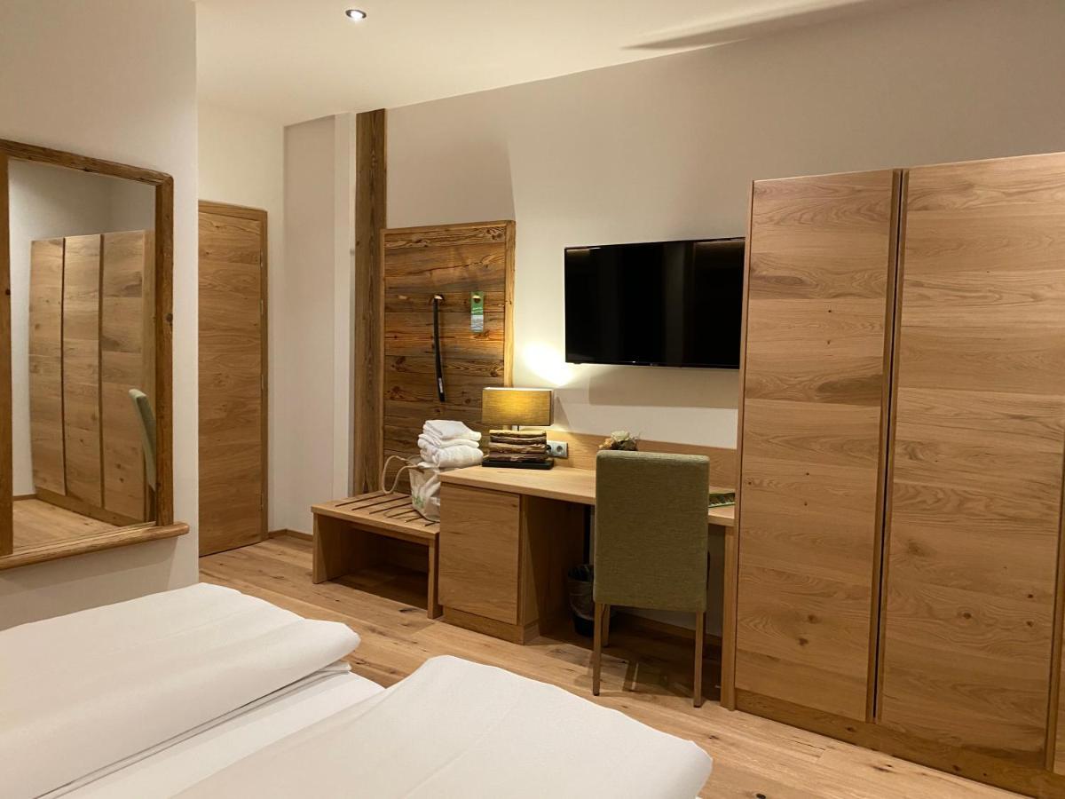 Budget Double Room,969075619:JPEG