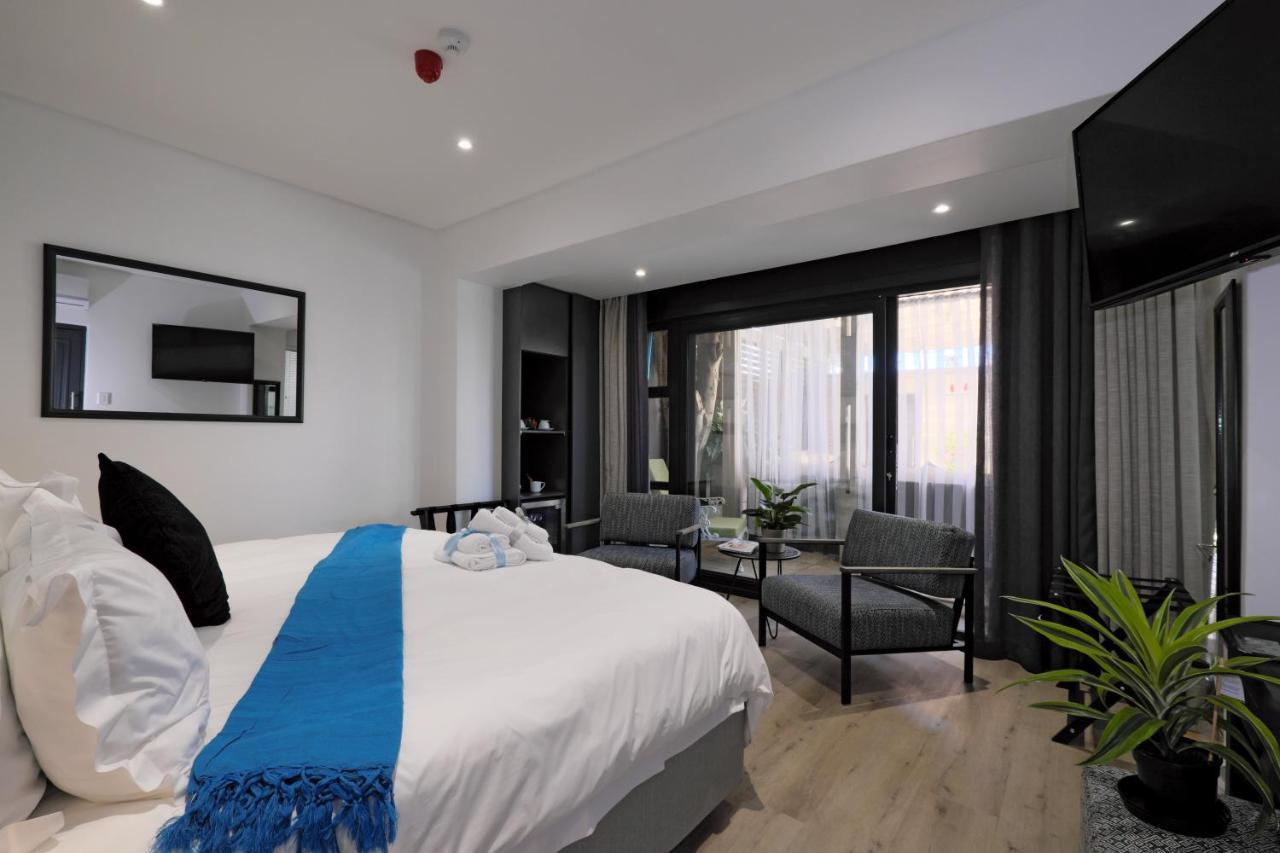 Double Room - Pool Side,967321456:JPEG