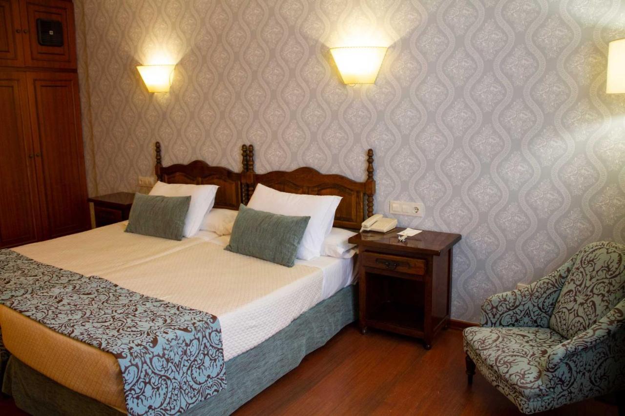 Double or Twin Room,972024103:JPEG