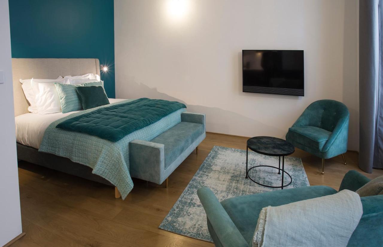 Studio Apartment,977950783:JPEG