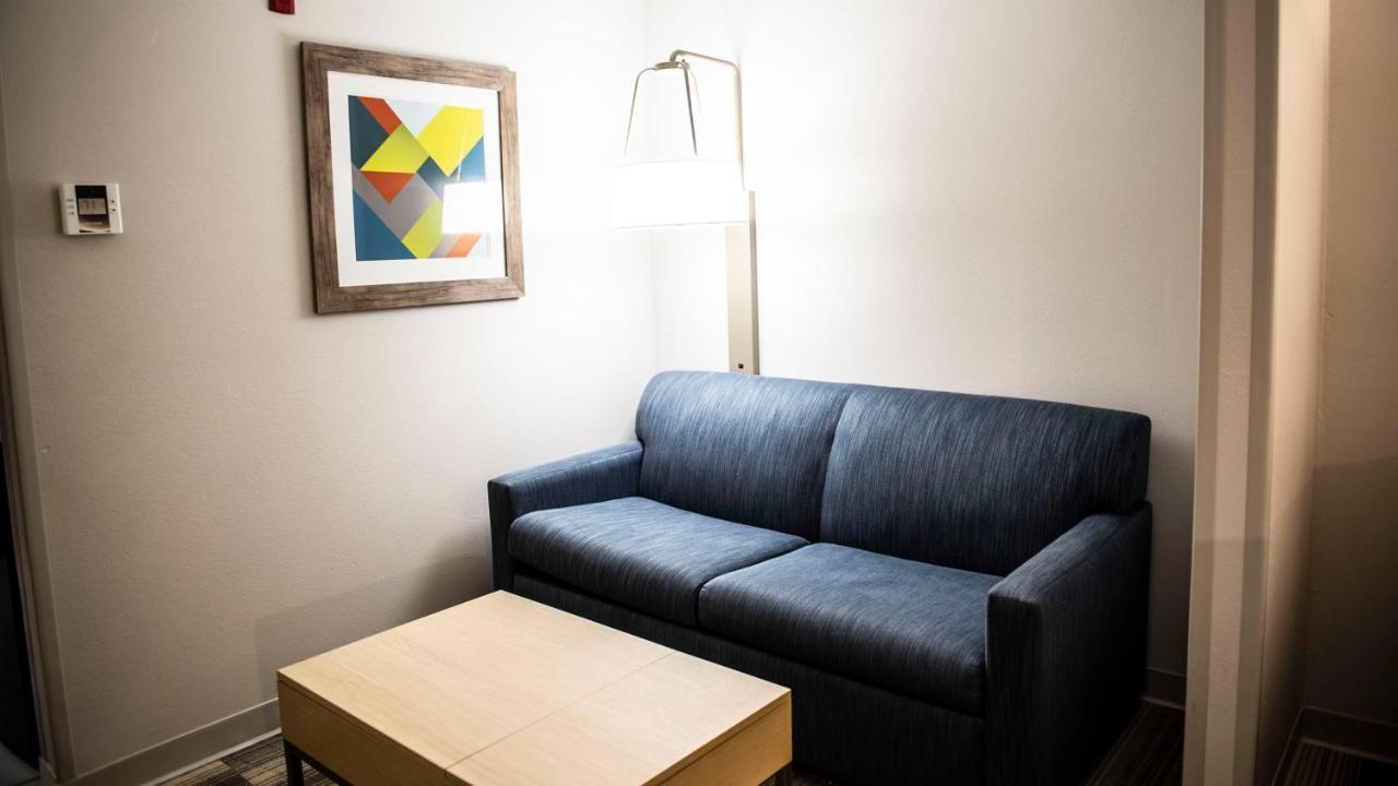 Queen Suite