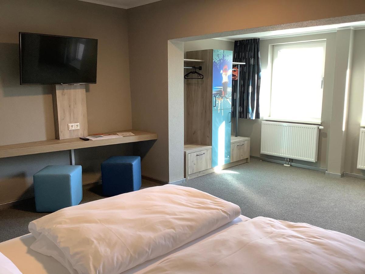 Double or Twin Room Disability Access,1589434597:JPEG