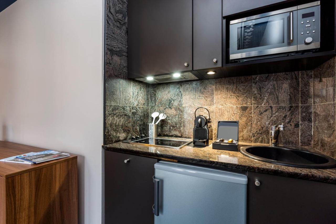 Apartamento com 1 Quarto