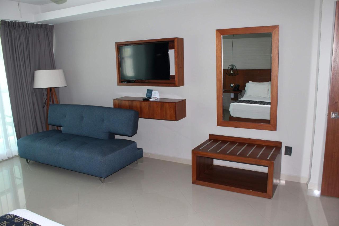Penthouse Suite with Ocean View