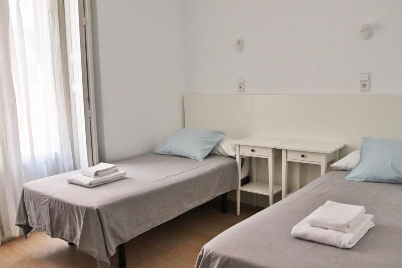 Twin Room,1299727555:JPEG