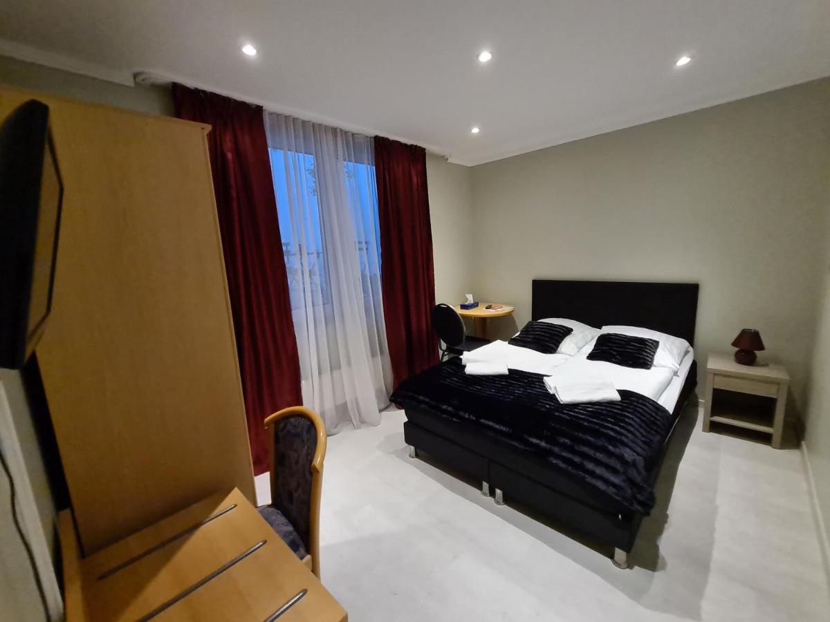 Doppelzimmer mit Balkon