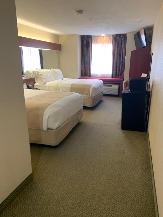 Queen Room Two Queen Beds Disability Access or Non-Smoking,994692637:JPEG
