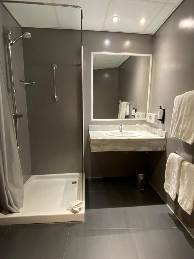 Standard Room,1272636703:JPEG