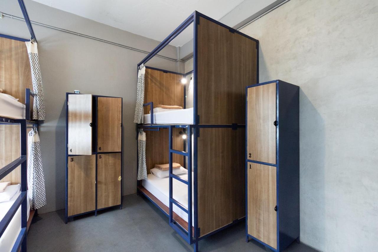 Cama em Dormitório Misto com 6 Camas