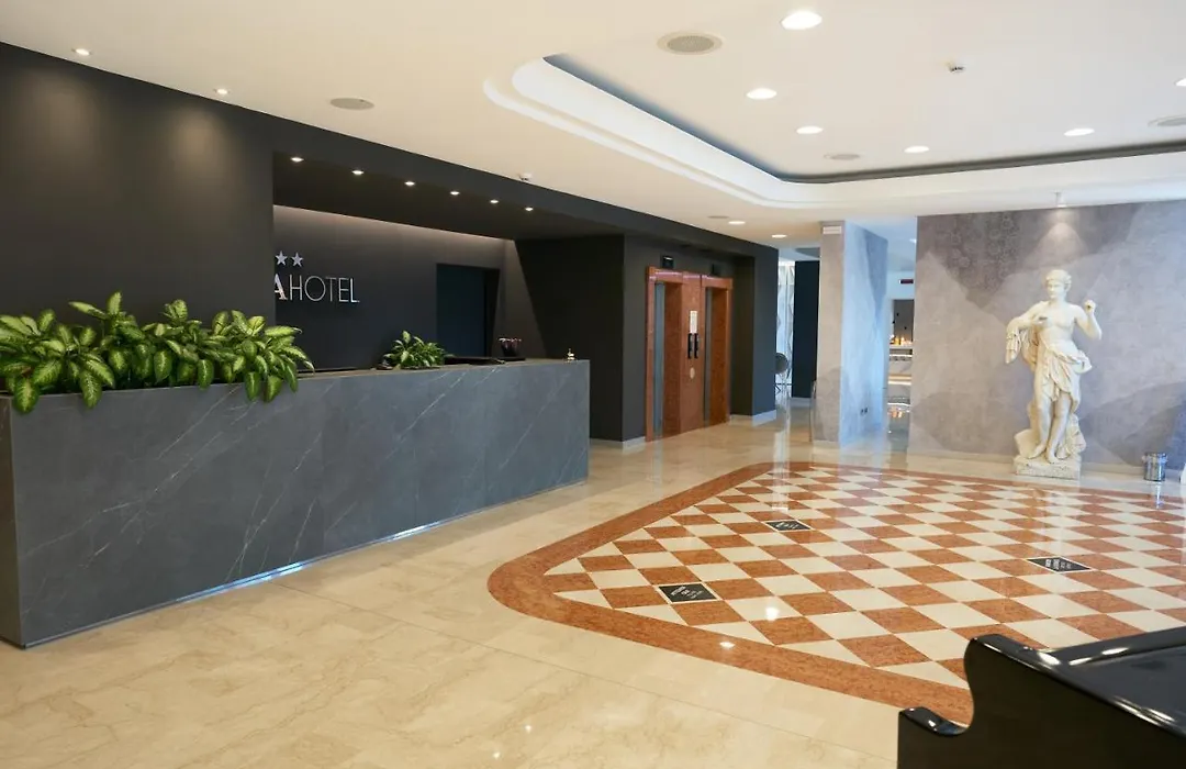 Hotel Omnia-1