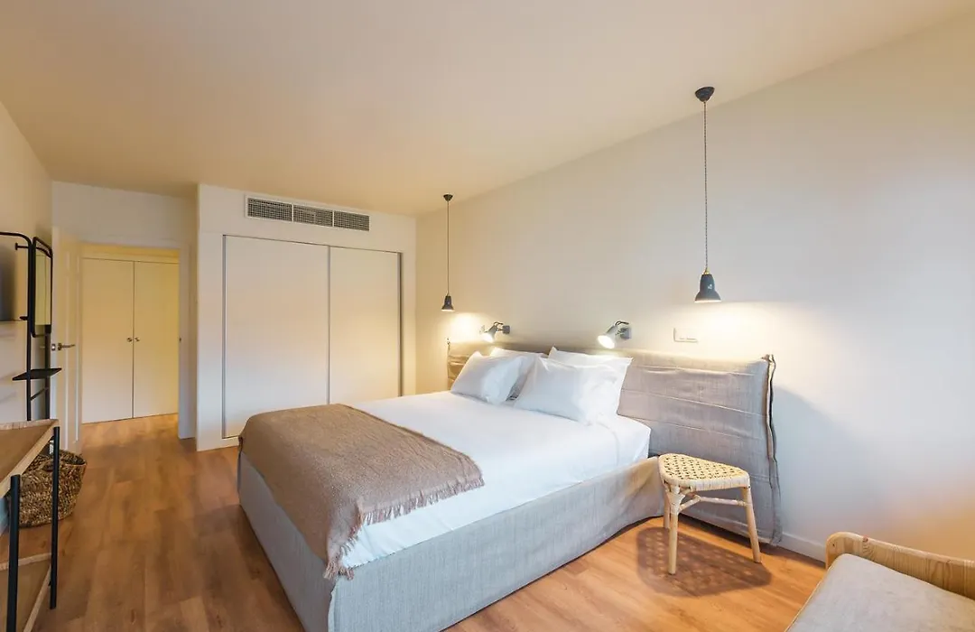 Three House Hotel-1