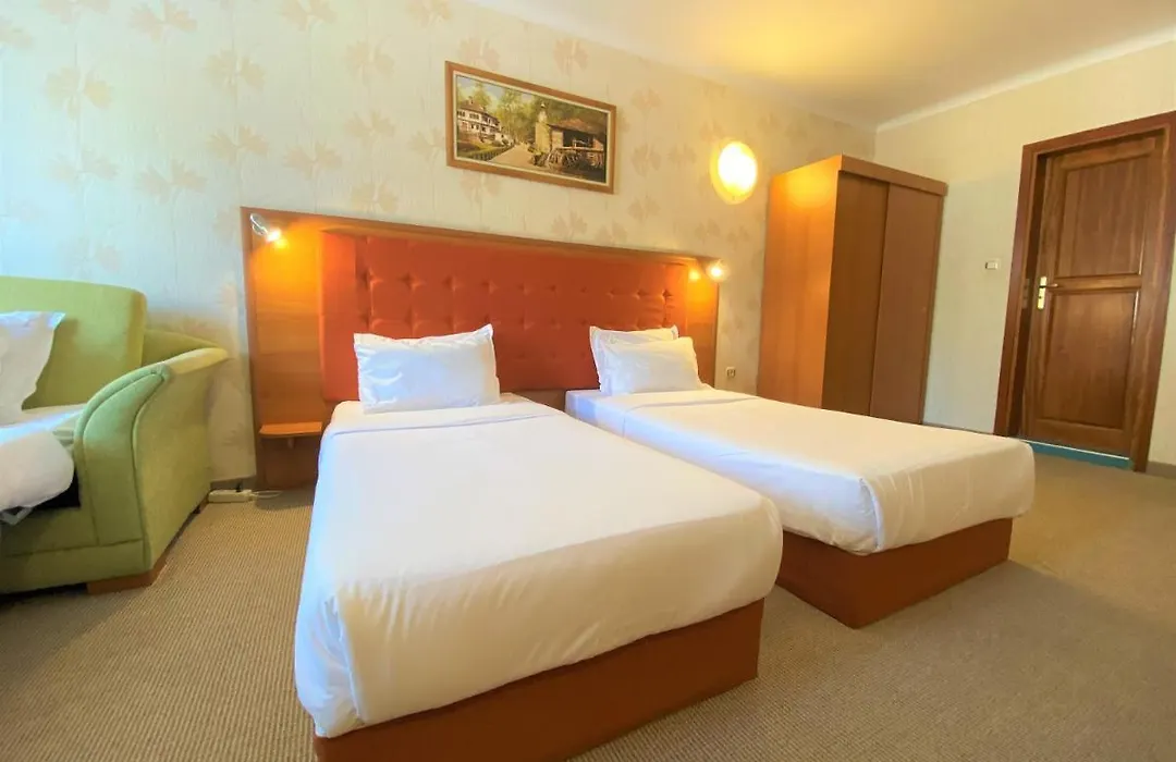 Light Hotel-1