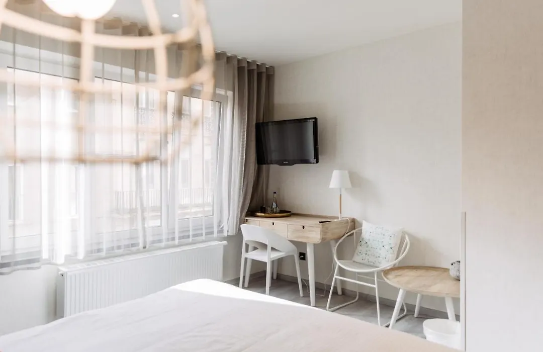 Beach Hotel Helios By Cw Hotel Collection-1