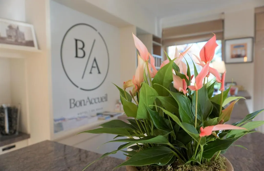 Hotel Bon Accueil-1