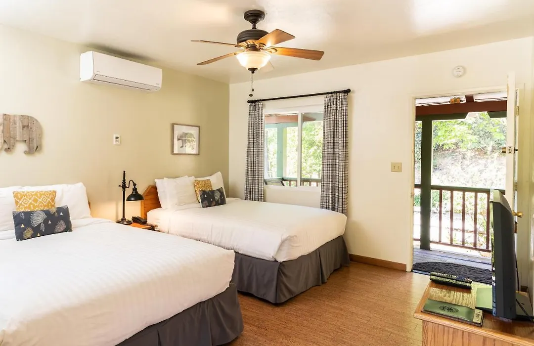 Buckeye Tree Lodge-1