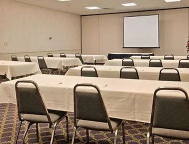 Ramada Fairview Heights-1