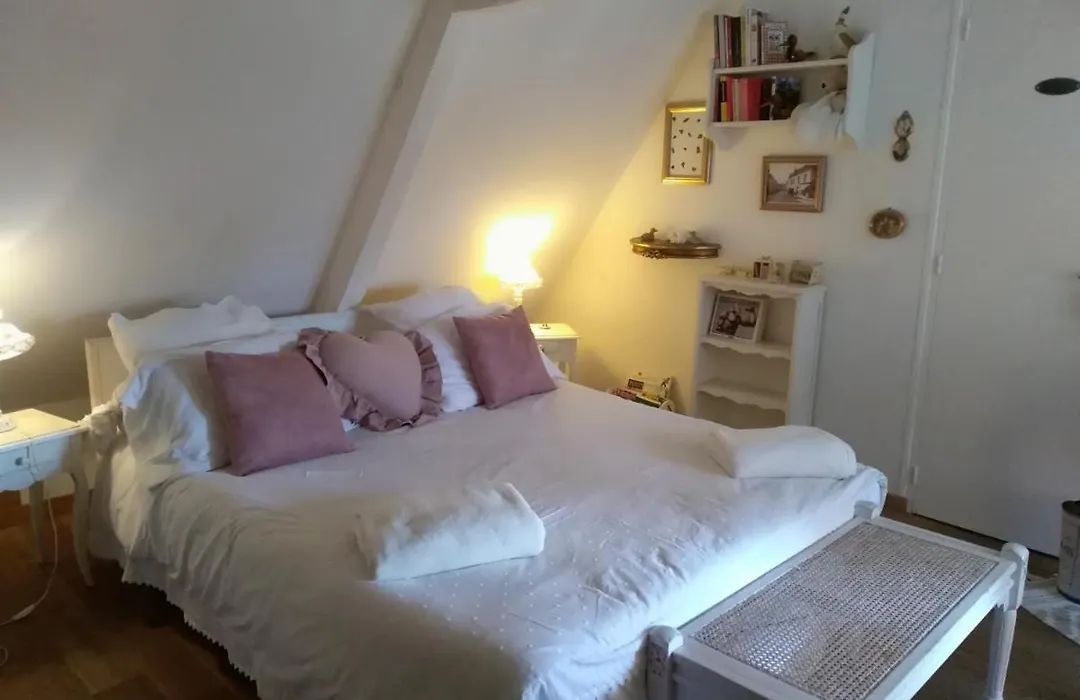 chambre d'hotes sophie cité des peintres honfleur-1