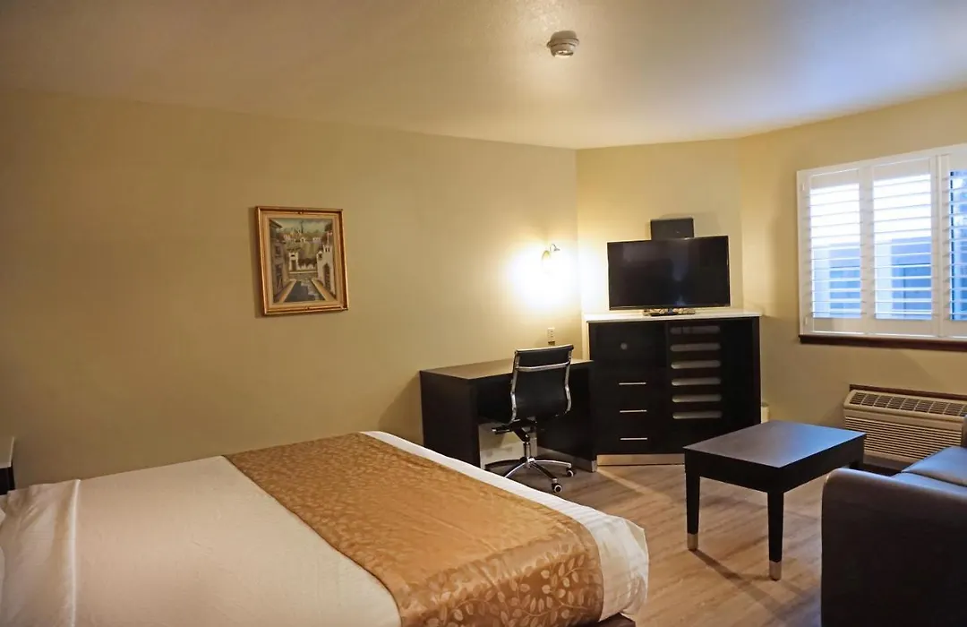 Travelodge By Wyndham Concord-1