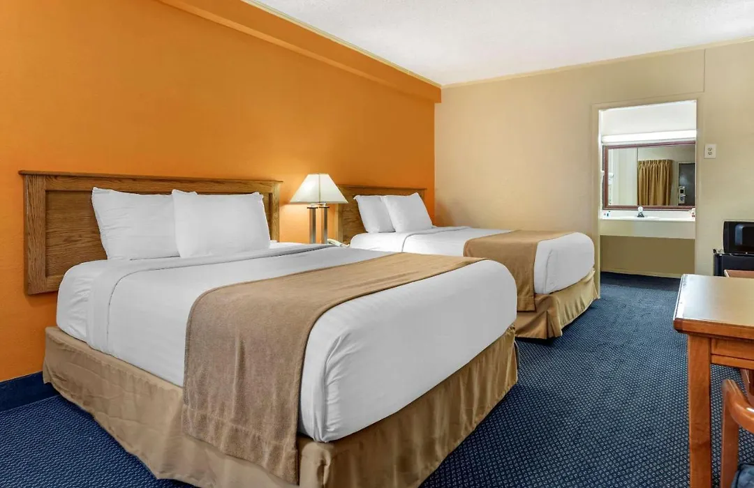 Rodeway Inn-1