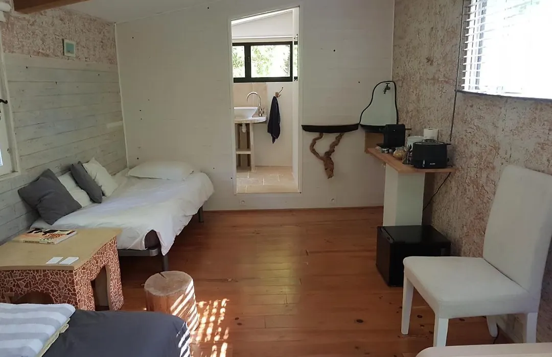 Maison D'Hotes Le Calme-1