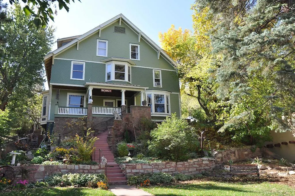 Avenue Hotel Bed And Breakfast-1
