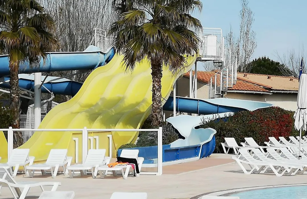 Meublé de tourisme 6/8 pers bord de mer sur camping 4*-1