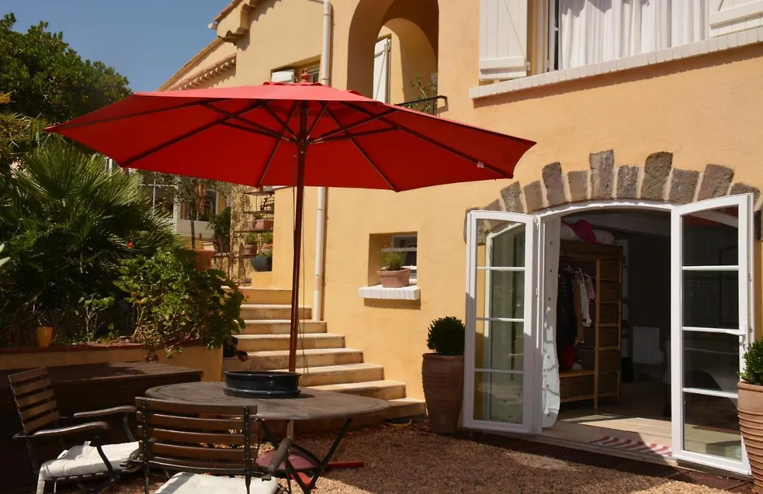 La Javanaise-1