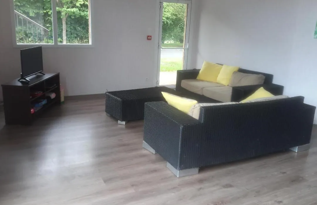 Le FleurHon 11 d'Honfleur, T2 en Résidence avec Piscine, WIFI et Parking gratuits-1