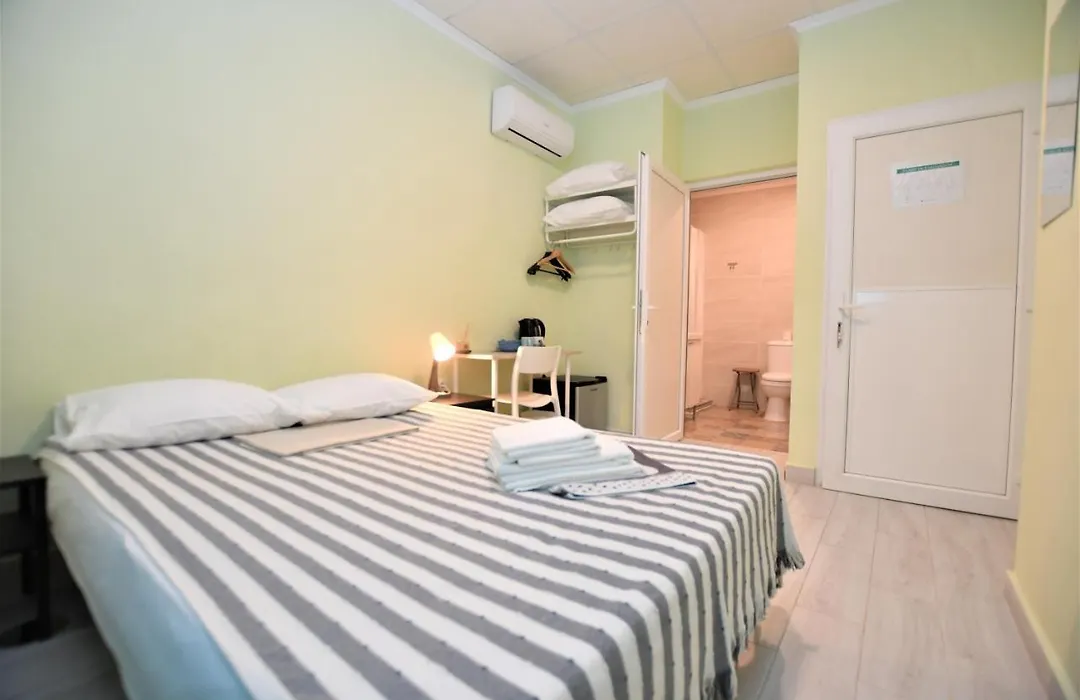 Hostal 7A-1