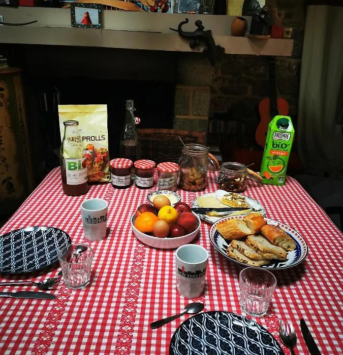 Chambre Arty Chez L'Habitant-1
