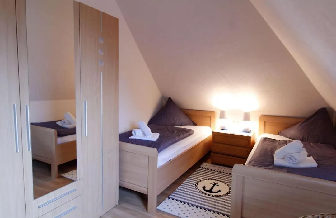 Ferienwohnung Floppy Hansi OG 2-1