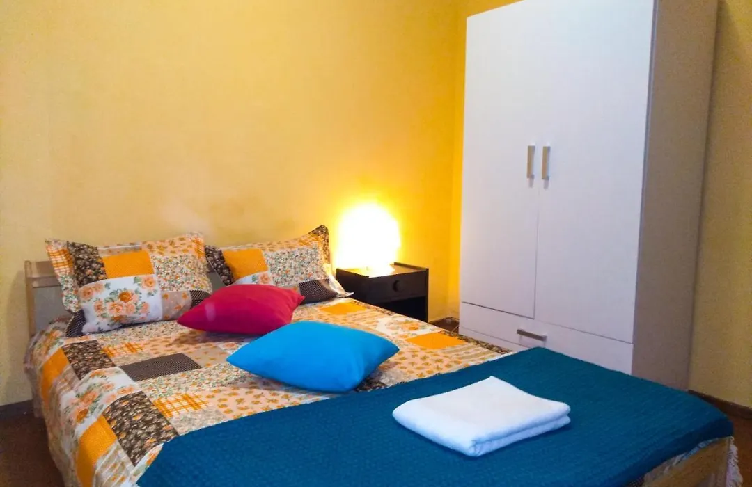 Friends In Braga - Charming Bedrooms In The Historic Center-1