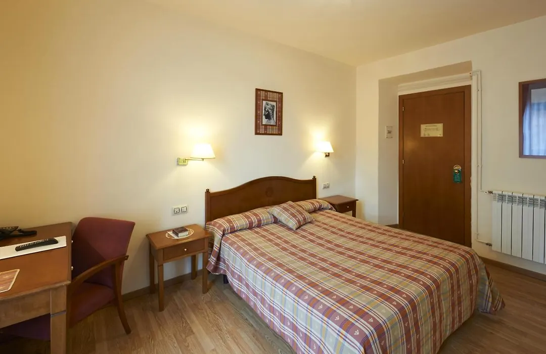 Hotel Abat Cisneros Montserrat-1