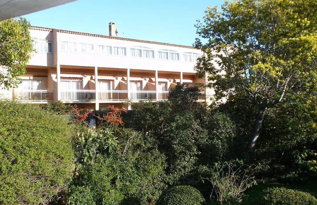 Hôtel les Eucalyptus-1