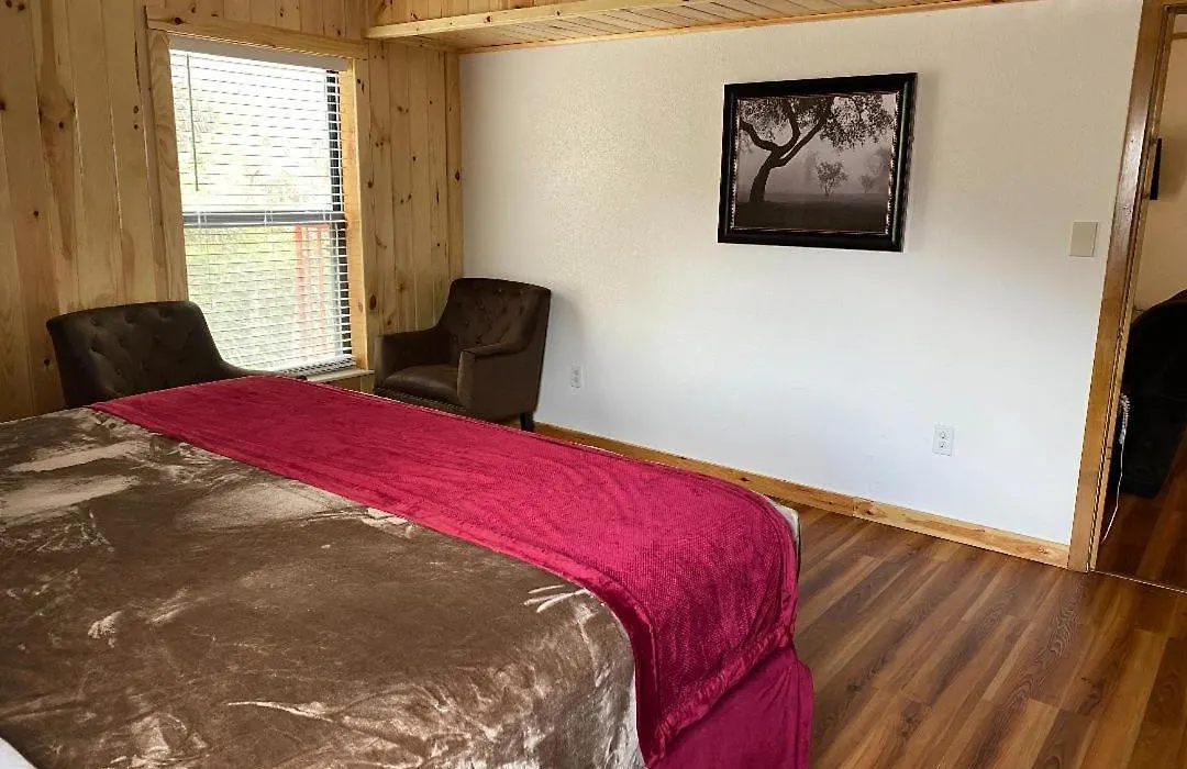 Zoders Inn And Suites-1