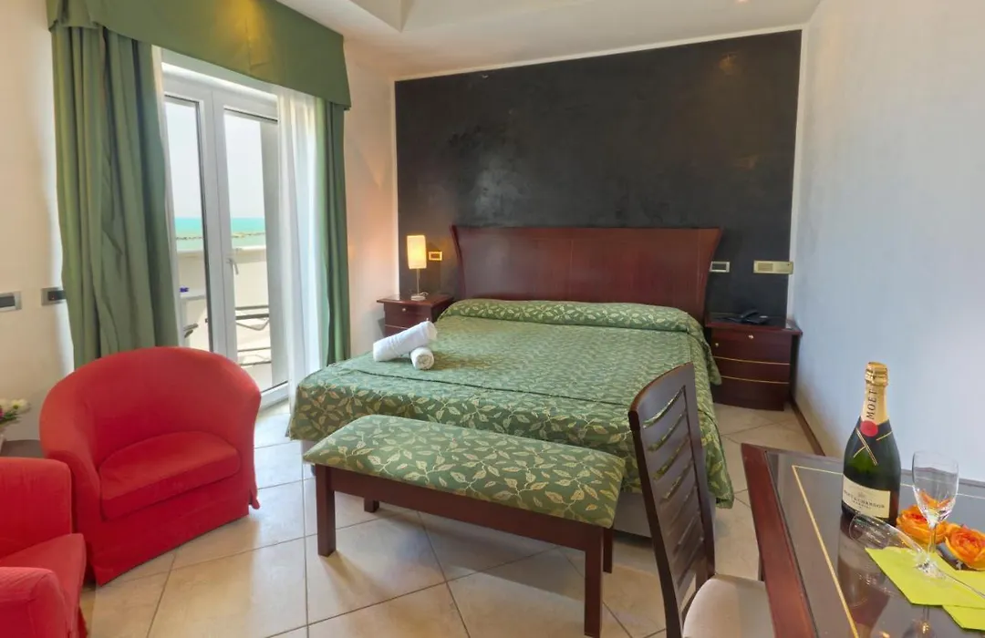 Hotel Splendid Mare-1